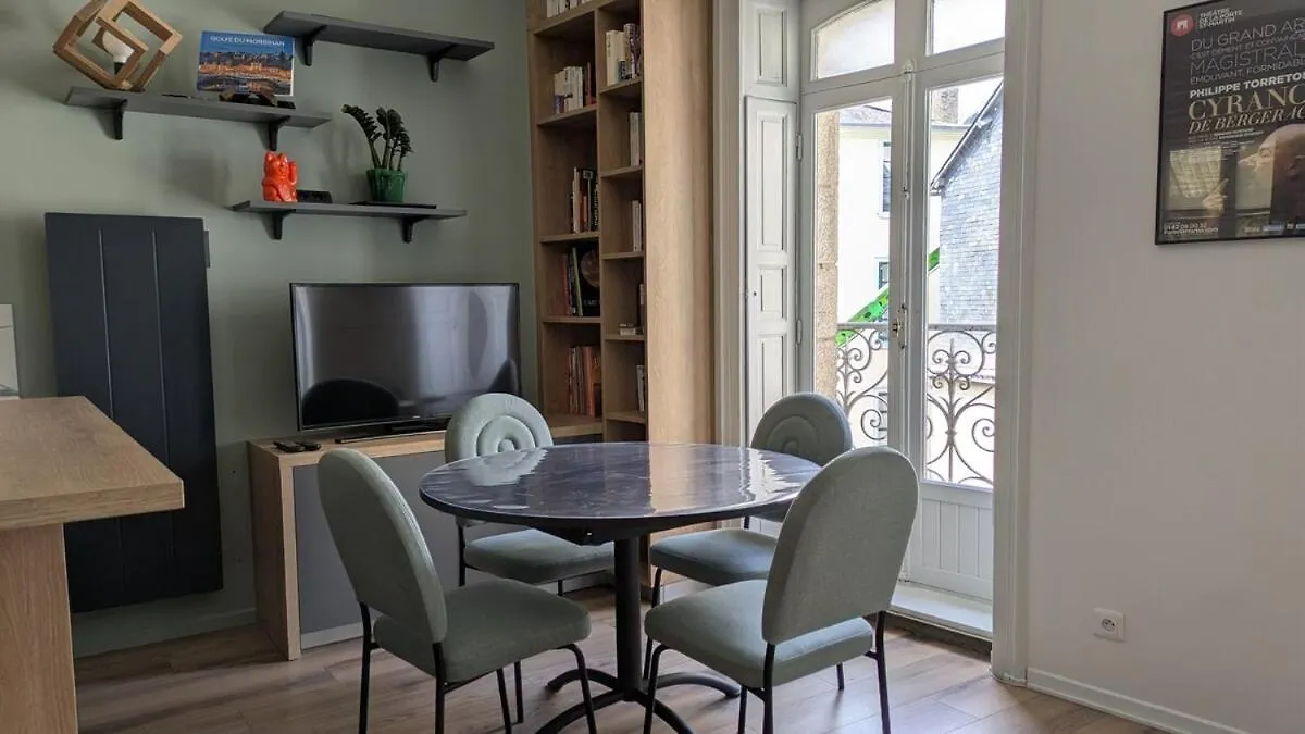 Chic Et Cozy Duplex Dans Le Centre Ville De 瓦讷