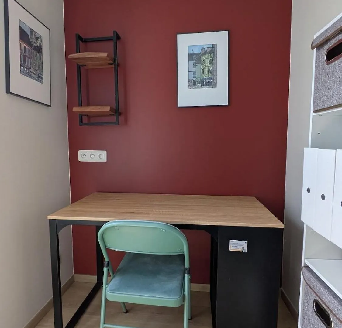 Chic Et Cozy Duplex Dans Le Centre Ville De 瓦讷 公寓