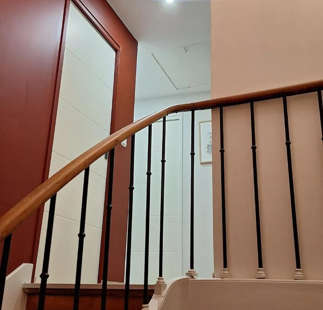 Chic Et Cozy Duplex Dans Le Centre Ville De 瓦讷 0*,  法国