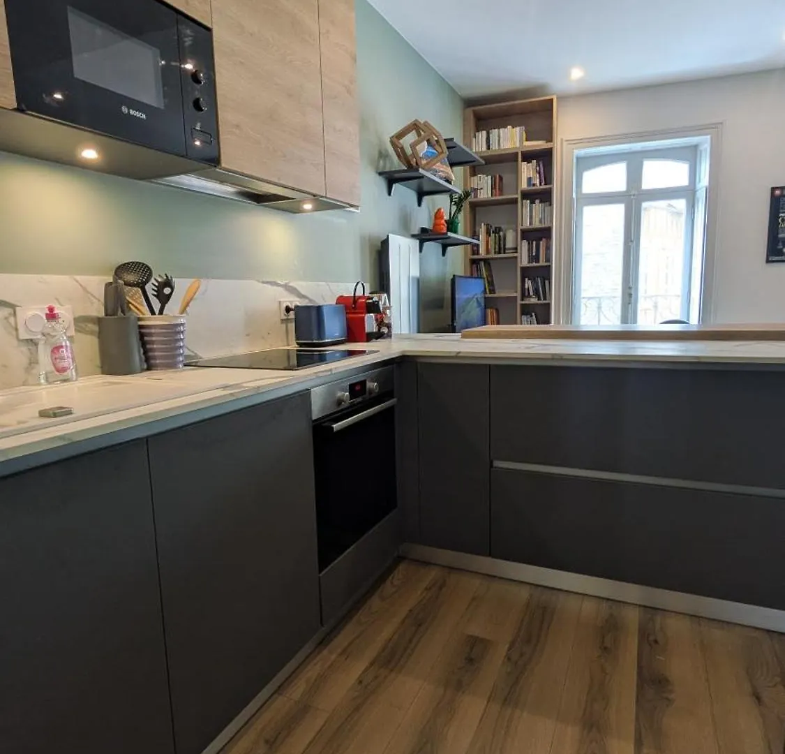 Chic Et Cozy Duplex Dans Le Centre Ville De 瓦讷 公寓